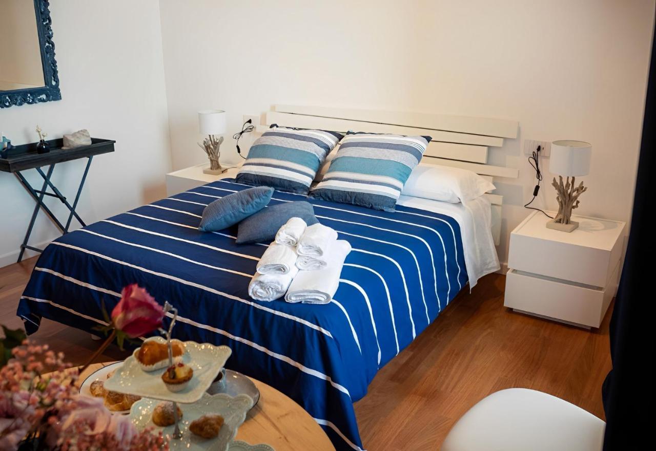 Mareluna Rooms Naples Exterior photo